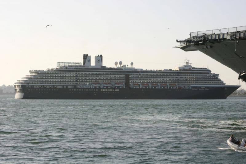 2008-03-22 17:14:02 ** San Diego ** MS Oosterdam, ein Kreuzfahrtschiff der Holland America Line.