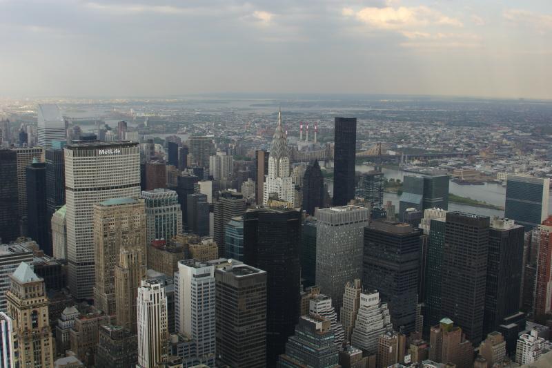 2006-05-06 17:46:18 ** New York ** Ein weiterer Blick in Richtung 'Chrysler Building'.