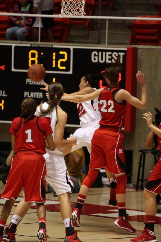 2013-11-15 17:55:27 ** Basketball, Damenbasketball, Danielle Rodriguez, Emily Potter, Nebraska, Utah Utes ** 