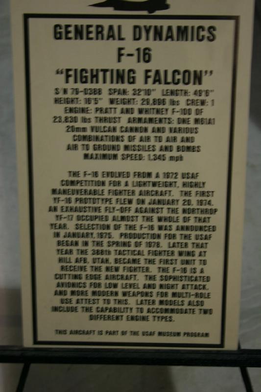 2007-04-08 13:32:52 ** Air Force, Hill AFB, Utah ** Beschreibung der General Dynamics F-16 'Flying Falcon'.