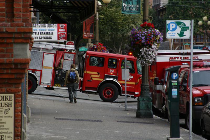 2007-09-03 10:07:10 ** Seattle ** Feuerlöschwagen im Einsatz.