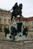 Statue vor dem Schloss Charlottenburg.