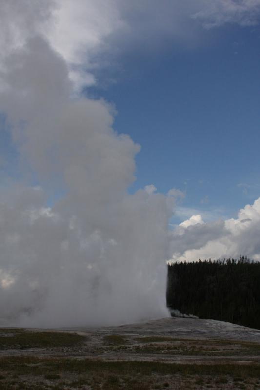 2009-08-03 15:57:47 ** Yellowstone National Park ** 