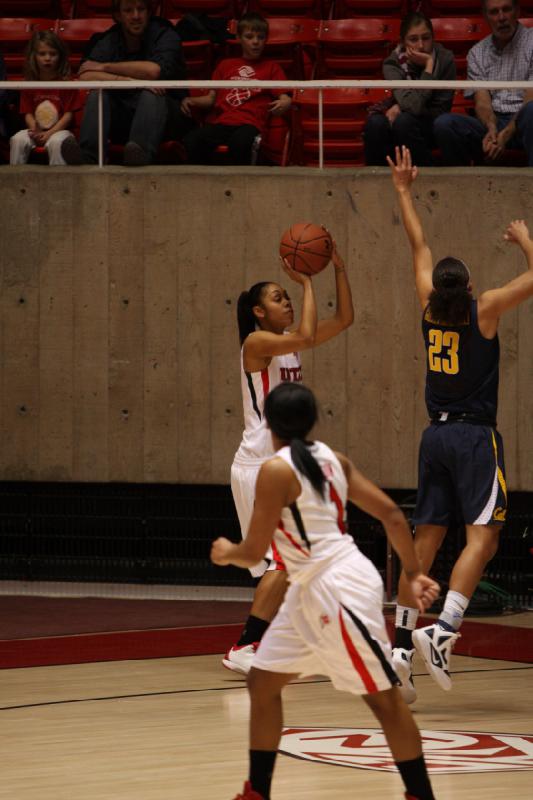 2012-01-15 15:06:05 ** Basketball, California, Iwalani Rodrigues, Janita Badon, Utah Utes, Women's Basketball ** 