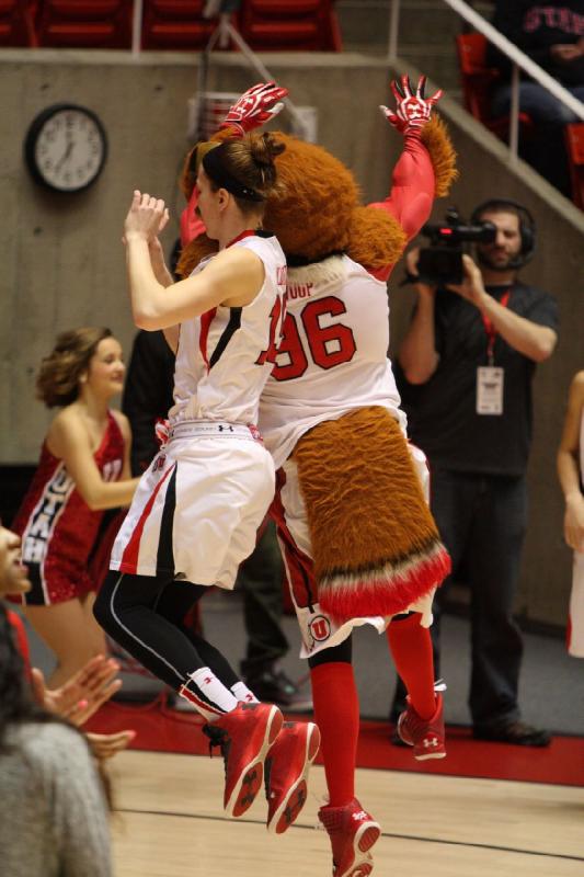 2014-02-14 18:58:58 ** Basketball, Damenbasketball, Michelle Plouffe, Swoop, Utah Utes, Washington State ** 