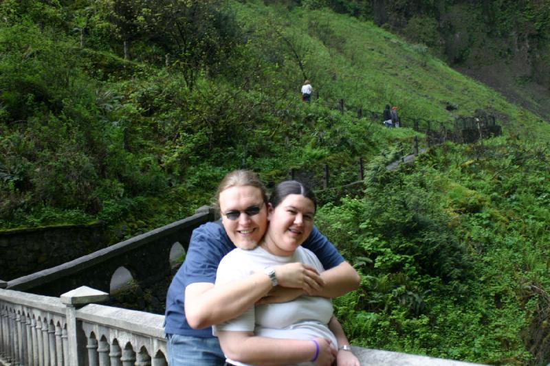 2005-05-06 17:27:49 ** Erica, Multnomah Falls, Ruben ** Ruben and Erica on the bridge of the Multnomah Falls.