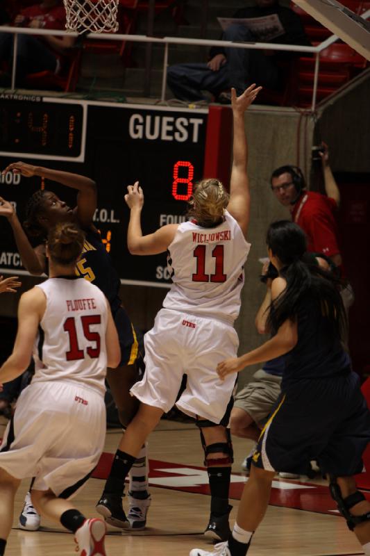 2012-01-15 14:55:51 ** Basketball, Damenbasketball, Kalifornien, Michelle Plouffe, Taryn Wicijowski, Utah Utes ** 