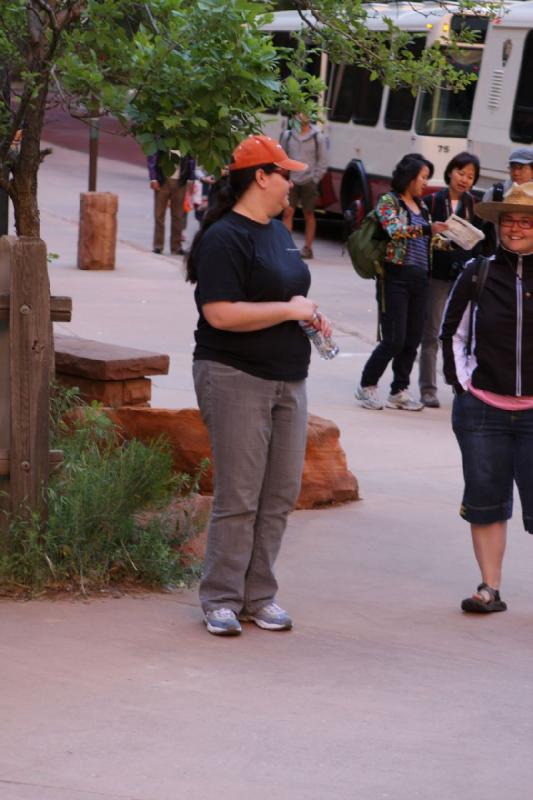 2011-05-29 09:14:31 ** Erica, Utah, Zion Nationalpark ** Erica und Sara.