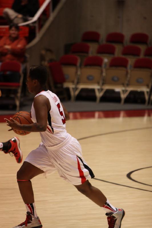 2013-11-08 21:47:35 ** Basketball, Cheyenne Wilson, Damenbasketball, University of Denver, Utah Utes ** 