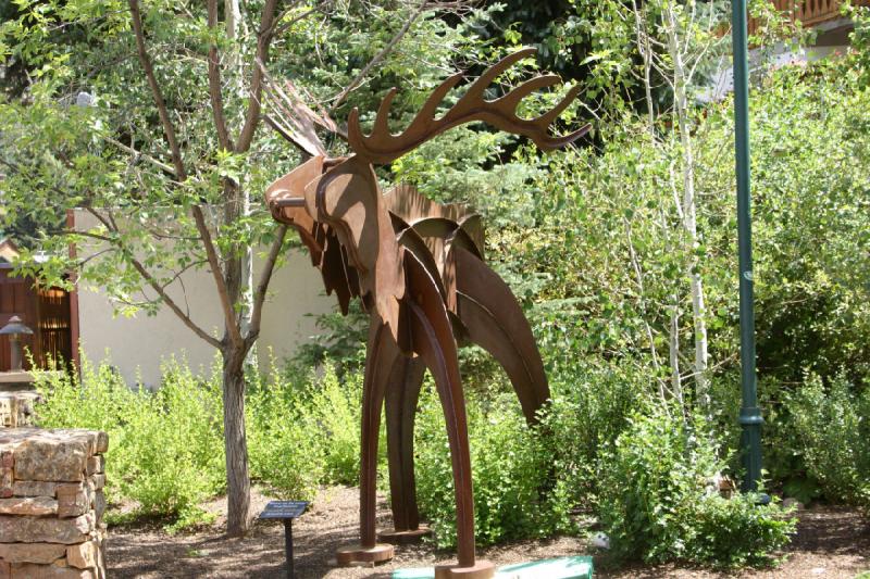 2006-07-22 11:52:46 ** Vail ** A metal moose. 2006-07-22 11:52:46 ** Vail ** A metal moose.