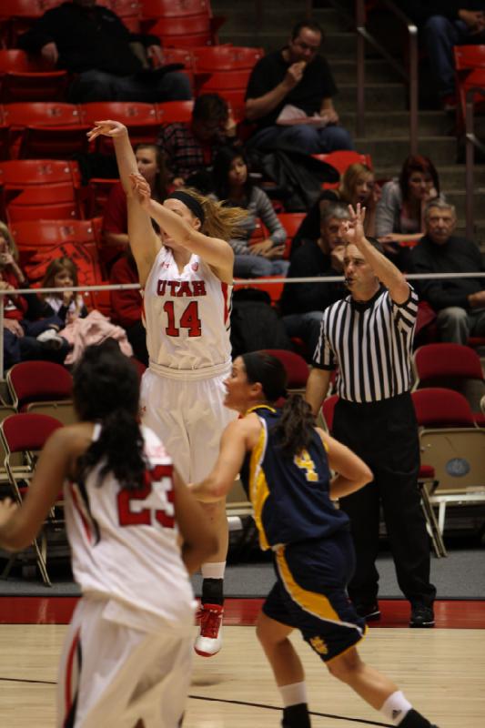 2012-12-20 20:10:54 ** Ariel Reynolds, Basketball, Damenbasketball, Paige Crozon, UC Irvine, Utah Utes ** 