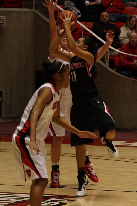 2010-12-20 19:27:39 ** Basketball, Damenbasketball, Iwalani Rodrigues, Michelle Plouffe, Southern Oregon, Utah Utes ** 