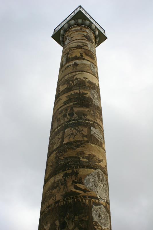 2006-01-28 14:11:44 ** Astoria, Oregon ** Astoria-Säule im Andenken an die Lewis und Clark-Expedition, die hier in beim heutigen Astoria des Ende des Columbia Flußes gefunden haben.