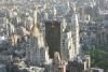 "New York Life Insurance Building" mit der goldenen Spitze im Vordergrund. Weiter im Hintergrund der "Met Life Tower"