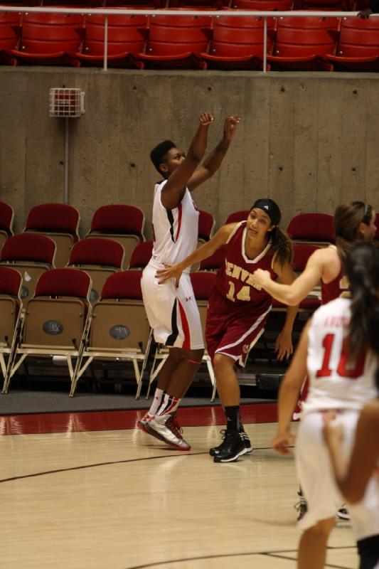 2013-11-08 20:59:11 ** Basketball, Cheyenne Wilson, Damenbasketball, Nakia Arquette, University of Denver, Utah Utes ** 
